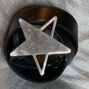 Versus Star Black leather dress belt. Size 85 cm